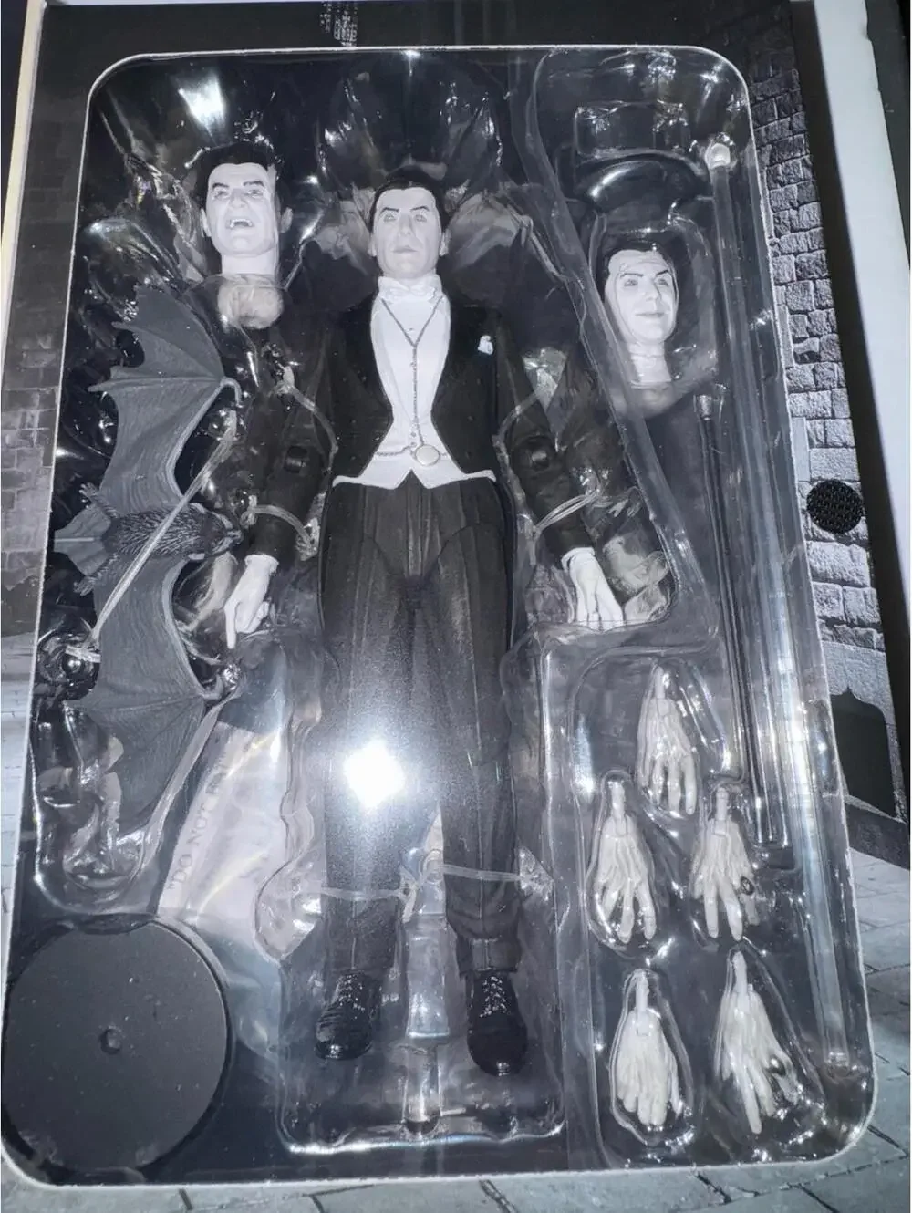 NECA Universal Monsters Ultimate Count Dracula 7